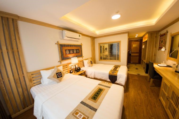 Deluxe Twin Mountain